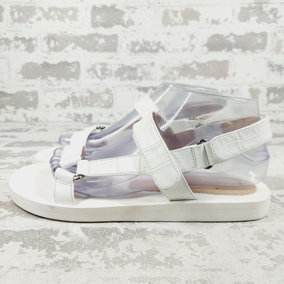 New STUART WEITZMAN Vail Sport Croc-embossed Leather Sandal In White M386 - Picture 1 of 12